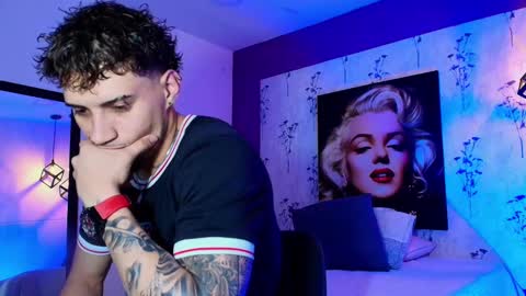 AUSTIN  online show from February 2025 04:18:02 AM