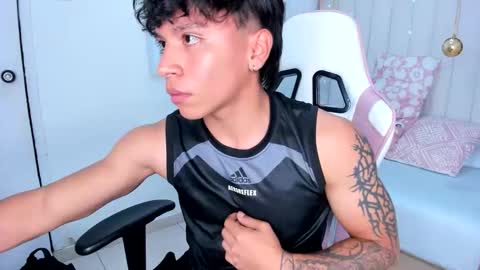 Snapshot of austin_valverde chatting on December 2025 02:34:02 PM Austin online show from December 2025 02:34:02 PM