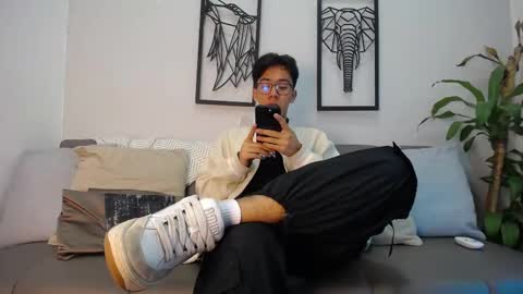 Snapshot of austinreeds chatting on November 2025 11:53:02 AM austinreeds online show from November 2025 11:53:02 AM