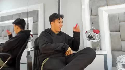 Snapshot of austinreeds chatting on February 2026 12:15:01 PM austinreeds online show from February 2026 12:15:01 PM