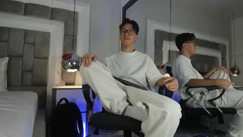 Snapshot of austinreeds chatting on March 2026 12:33:02 PM austinreeds online show from March 2026 12:33:02 PM