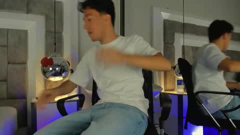 Snapshot of austinreeds chatting on March 2026 12:09:01 PM austinreeds online show from March 2026 12:09:01 PM