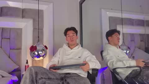 Snapshot of austinreeds chatting on March 2026 01:00:01 PM austinreeds online show from March 2026 01:00:01 PM