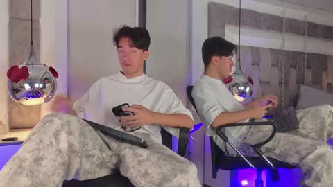 Snapshot of austinreeds chatting on April 2026 02:14:01 PM austinreeds online show from April 2026 02:14:01 PM