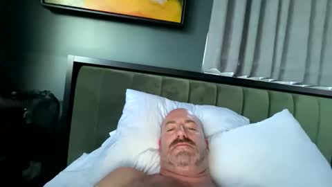 austintoner85 online show from October 2025 08:42:01 PM