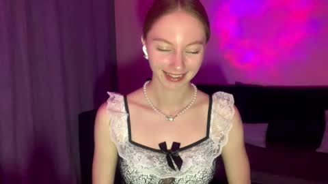 Snapshot of autumnroginson chatting on September 2025 06:40:01 PM Annie online show from September 2025 06:40:01 PM