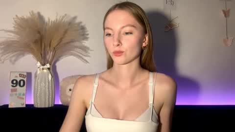 Snapshot of autumnroginson chatting on September 2025 03:02:02 PM Annie online show from September 2025 03:02:02 PM