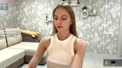 Snapshot of autumnroginson chatting on November 2025 03:52:02 PM Annie online show from November 2025 03:52:02 PM