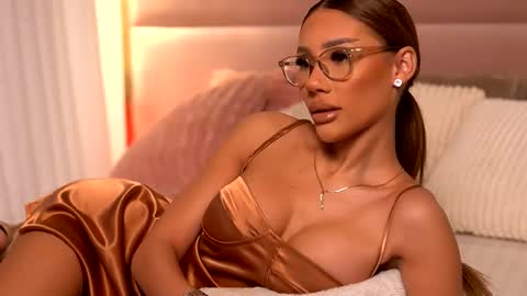 Ava online show from January 2026 03:34:01 AM