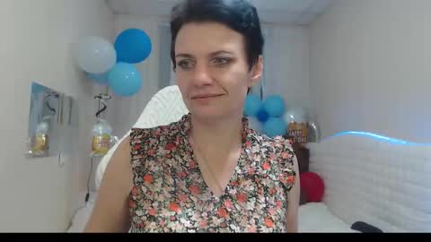avasaturnian online show from October 2025 12:25:01 PM