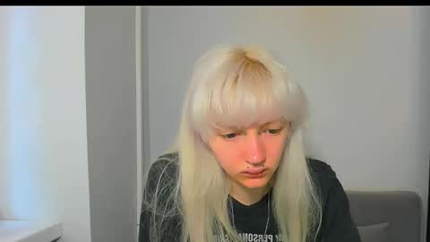 avaslim online show from May 2026 06:18:01 AM
