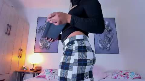 Snapshot of avavega_1 chatting on June 2026 09:41:02 AM Avavega 1 online show from June 2026 09:41:02 AM