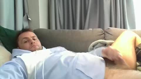 averagejoe2025 online show from November 2025 02:10:01 AM