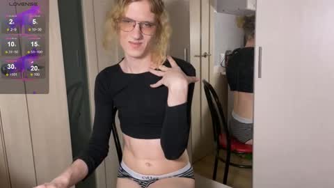 Snapshot of avery_adam chatting on February 2026 07:29:02 PM Alex online show from February 2026 07:29:02 PM