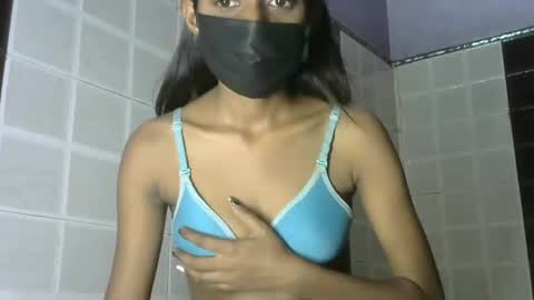 avery_lust01 online show from May 2026 06:54:02 AM