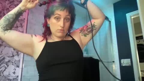Snapshot of avery_madison chatting on September 2025 01:24:02 PM Avery Madison online show from September 2025 01:24:02 PM