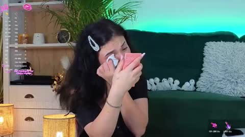 Snapshot of averywillow chatting on November 2025 06:35:02 AM AveryWillow online show from November 2025 06:35:02 AM