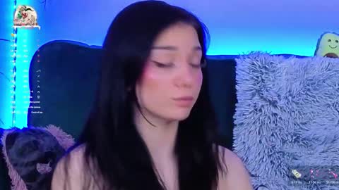 Snapshot of averywillow chatting on January 2026 06:44:01 PM AveryWillow online show from January 2026 06:44:01 PM