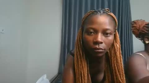 Snapshot of avian_babe chatting on November 2025 07:08:02 AM Avian online show from November 2025 07:08:02 AM