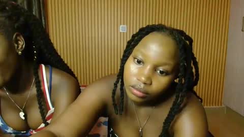 Avian online show from November 2025 04:51:02 PM