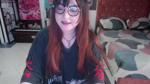 Snapshot of avril2809 chatting on October 2025 01:58:02 AM Abril online show from October 2025 01:58:02 AM