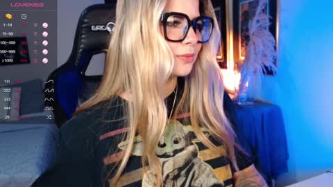 Avrill Morgan online show from December 2024 04:58:01 PM