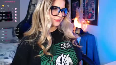 Avrill Morgan online show from February 2025 08:15:01 PM