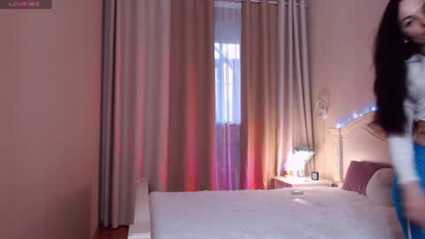 Snapshot of avrora_lew_ chatting on June 2026 05:41:01 PM Avrora Inst online show from June 2026 05:41:01 PM