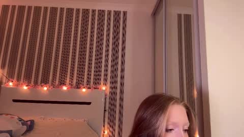 Aurora online show from November 2025 03:51:01 PM