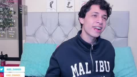 Snapshot of axel_evanss chatting on December 2024 01:21:01 PM Axel Evanss online show from December 2024 01:21:01 PM