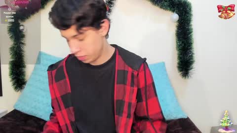 Snapshot of axel_evanss chatting on December 2024 01:00:01 PM Axel Evanss online show from December 2024 01:00:01 PM