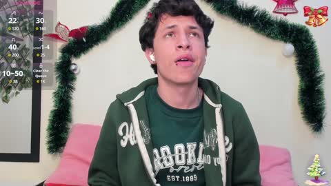 Snapshot of axel_evanss chatting on December 2024 03:37:01 PM Axel Evanss online show from December 2024 03:37:01 PM