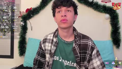 Snapshot of axel_evanss chatting on December 2024 01:32:02 PM Axel Evanss online show from December 2024 01:32:02 PM