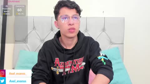 Snapshot of axel_evanss chatting on February 2025 01:33:02 PM Axel Evanss online show from February 2025 01:33:02 PM