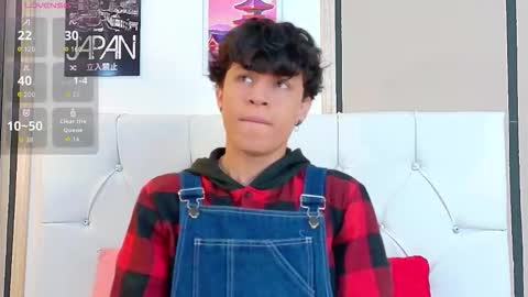 Snapshot of axel_evanss chatting on November 2025 12:33:01 PM Axel Evanss online show from November 2025 12:33:01 PM