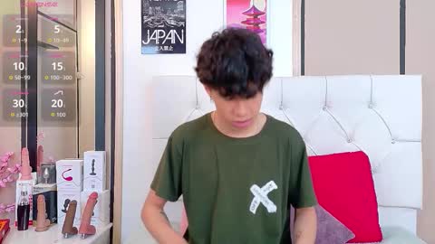 Snapshot of axel_evanss chatting on November 2025 12:37:01 PM Axel Evanss online show from November 2025 12:37:01 PM