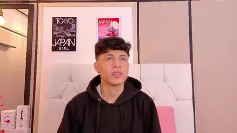 Snapshot of axel_evanss chatting on November 2025 12:40:01 PM Axel Evanss online show from November 2025 12:40:01 PM