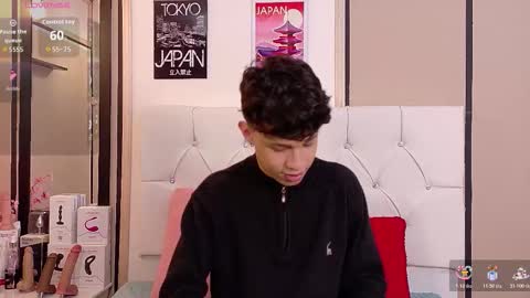 Snapshot of axel_evanss chatting on December 2025 01:05:02 PM Axel Evanss online show from December 2025 01:05:02 PM