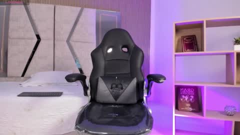 axel_grey_ online show from February 2026 01:11:02 PM