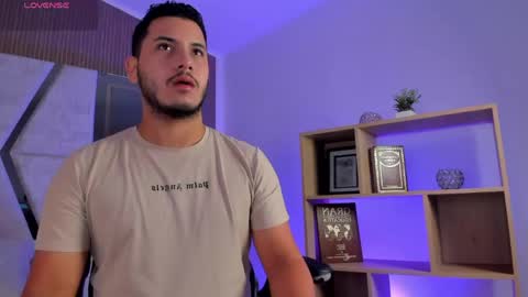 Snapshot of axel_grey_ chatting on April 2026 12:31:01 PM axel_grey_ online show from April 2026 12:31:01 PM