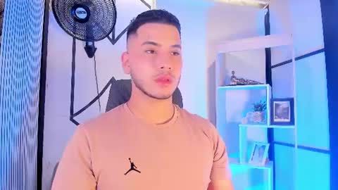 axel_grey_ online show from June 2026 05:09:01 AM