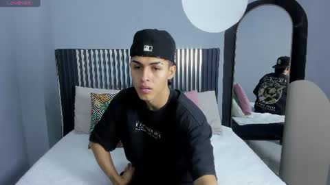 Snapshot of axel_mendoza_ chatting on July 2026 07:53:02 PM A X E L online show from July 2026 07:53:02 PM