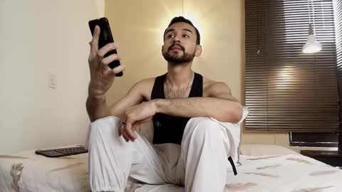 Axel Moon online show from November 2025 07:58:02 PM