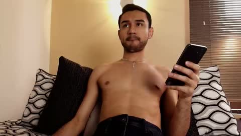 Axel Moon online show from November 2025 02:16:01 PM