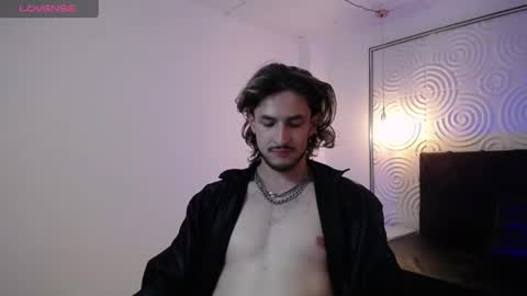 Axel  online show from July 2026 03:29:02 PM