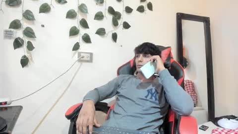 Snapshot of axel_rosse2 chatting on November 2025 09:39:02 PM axel_rosse2 online show from November 2025 09:39:02 PM