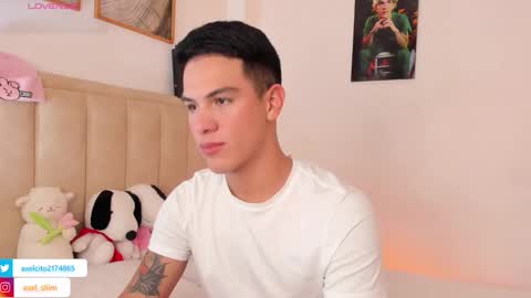 axel slim online show from November 2025 08:55:01 PM