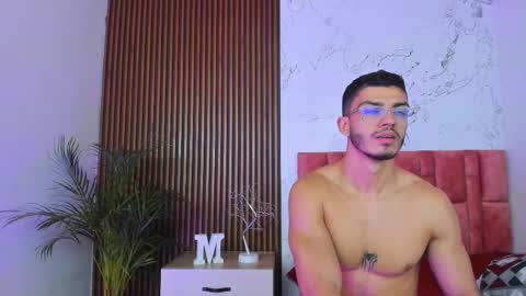 Snapshot of axel_stein2 chatting on December 2024 08:23:02 AM Axel online show from December 2024 08:23:02 AM