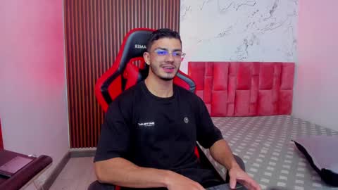 Snapshot of axel_stein2 chatting on December 2024 08:48:01 PM Axel online show from December 2024 08:48:01 PM