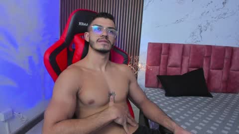 Snapshot of axel_stein2 chatting on January 2025 04:17:02 AM Axel online show from January 2025 04:17:02 AM